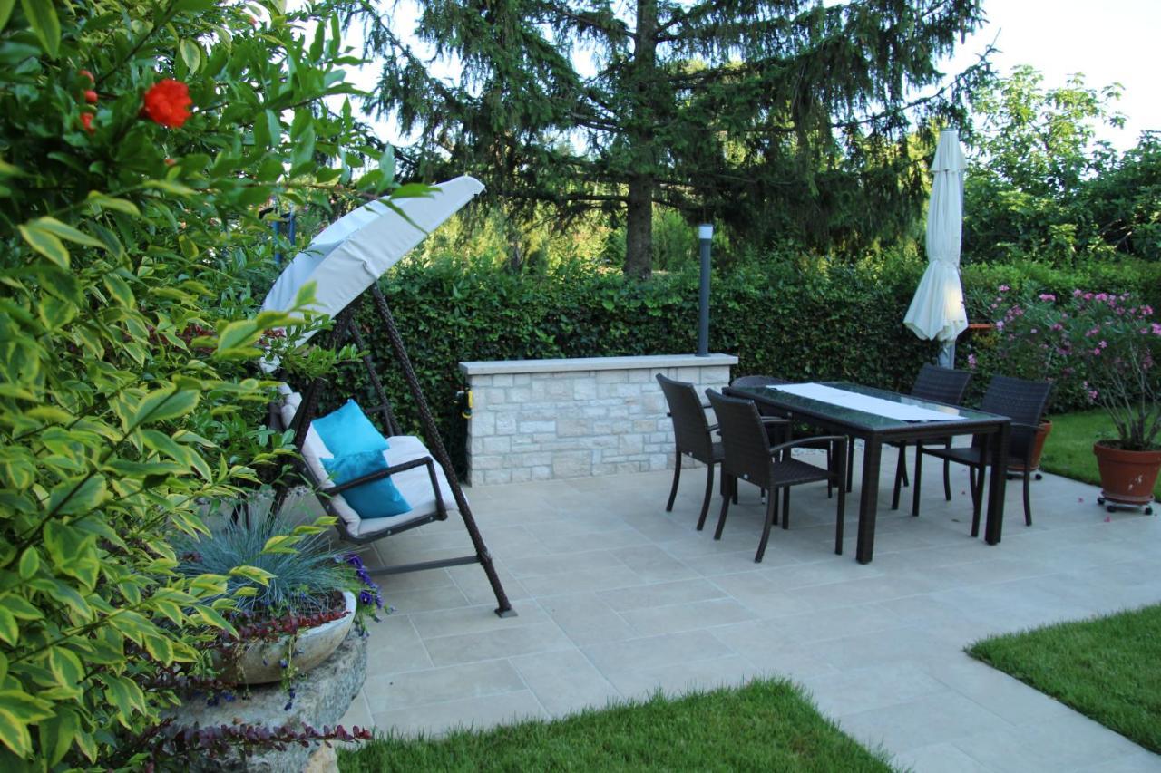 Apartments Eva Umag Exterior photo