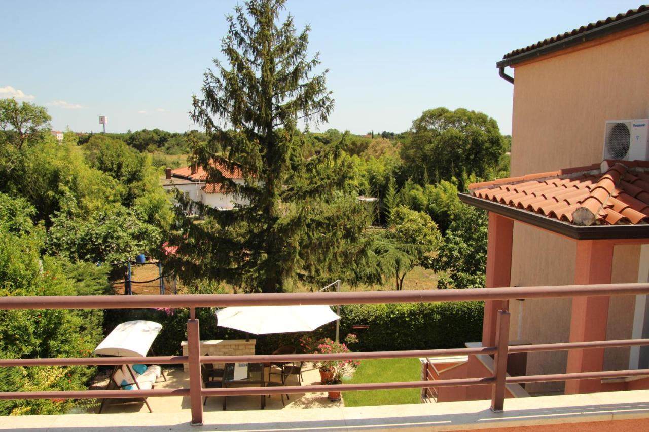 Apartments Eva Umag Exterior photo