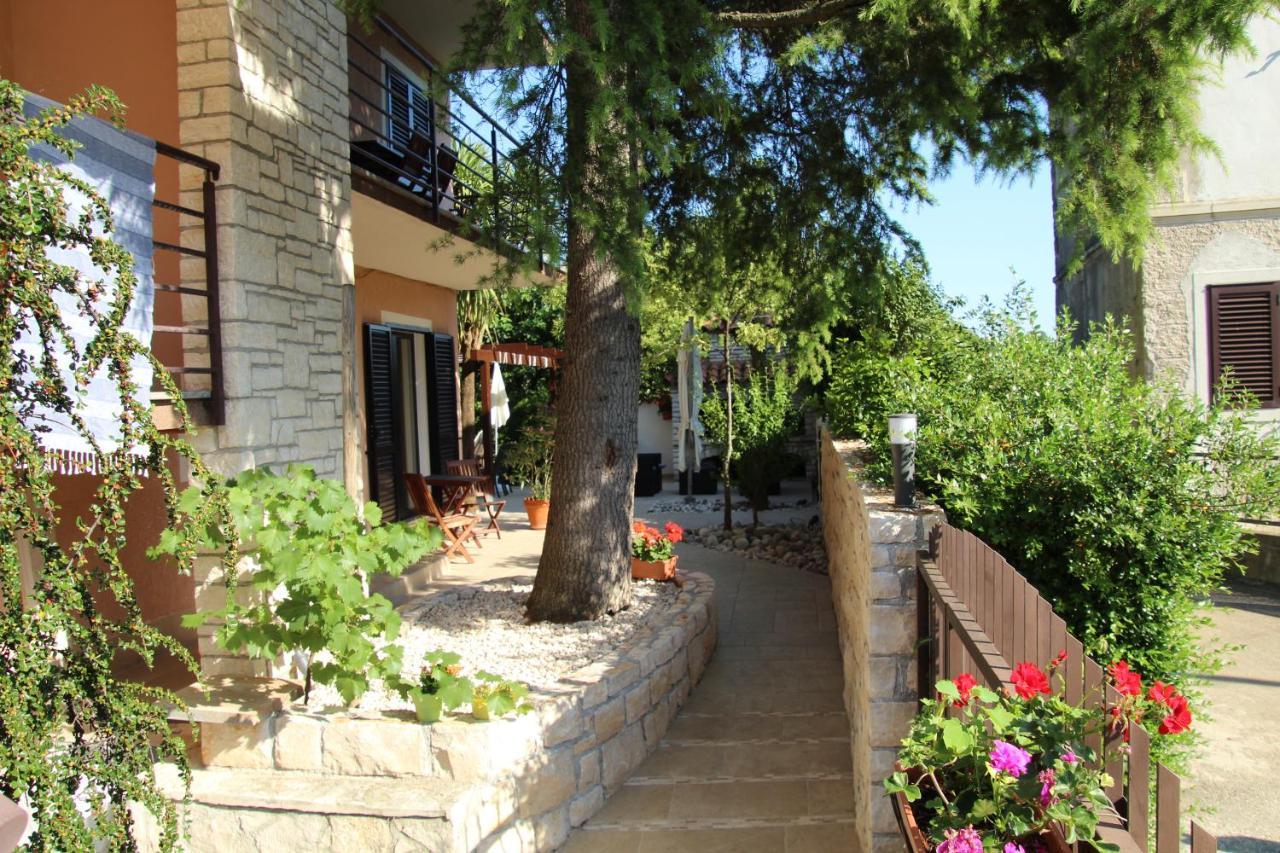 Apartments Eva Umag Exterior photo
